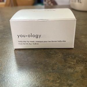 Younique holly-day lip mask